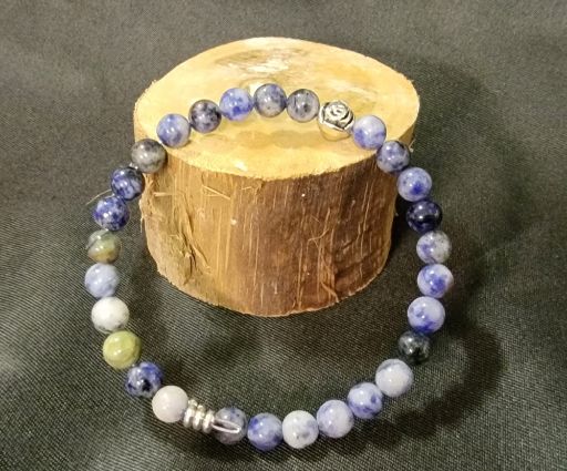 Image de Bracelet en pierres naturelles (composition en description)