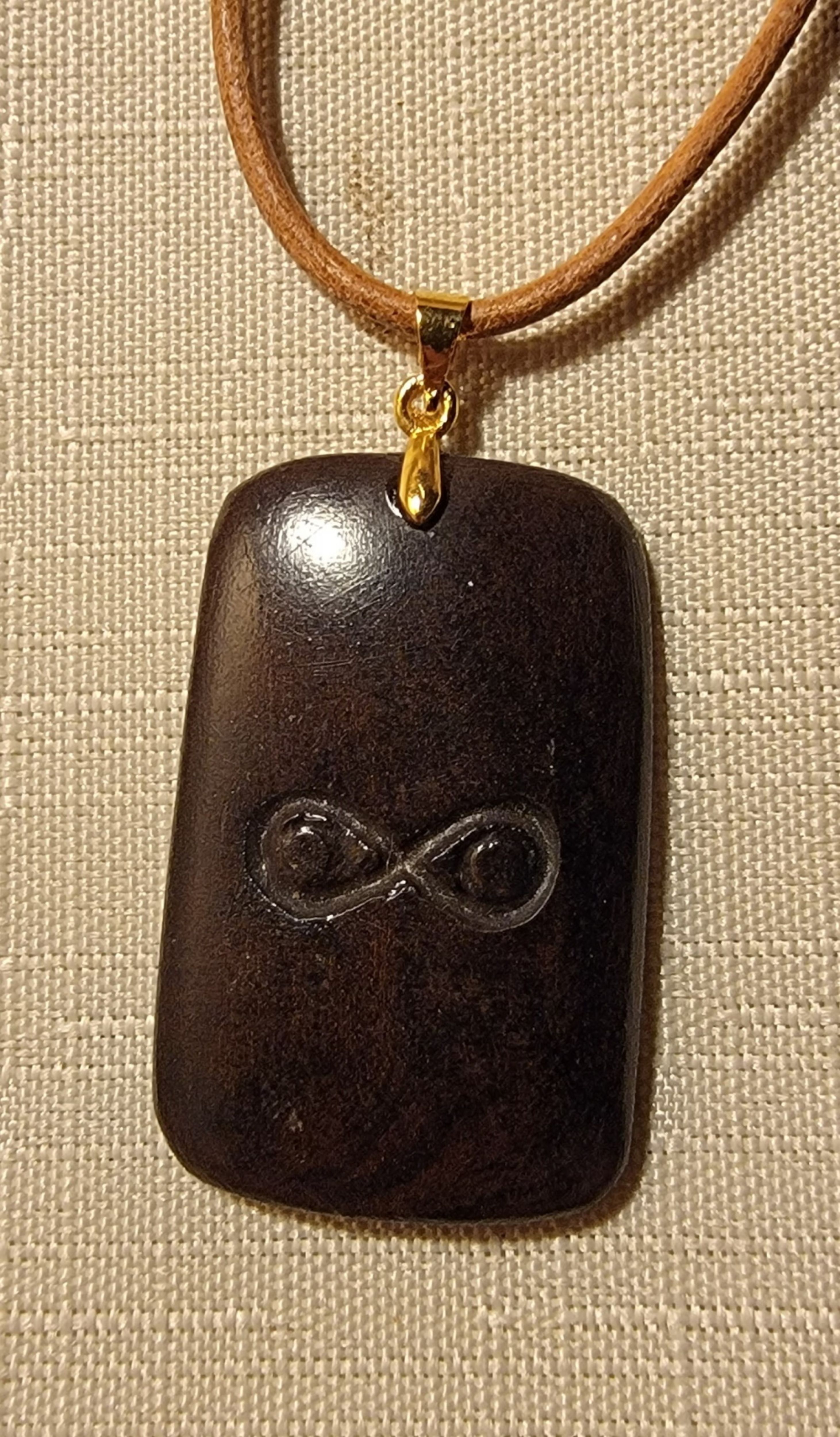 Image de Pendentif en Jais motif infini