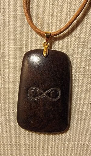 Image de Pendentif en Jais motif infini
