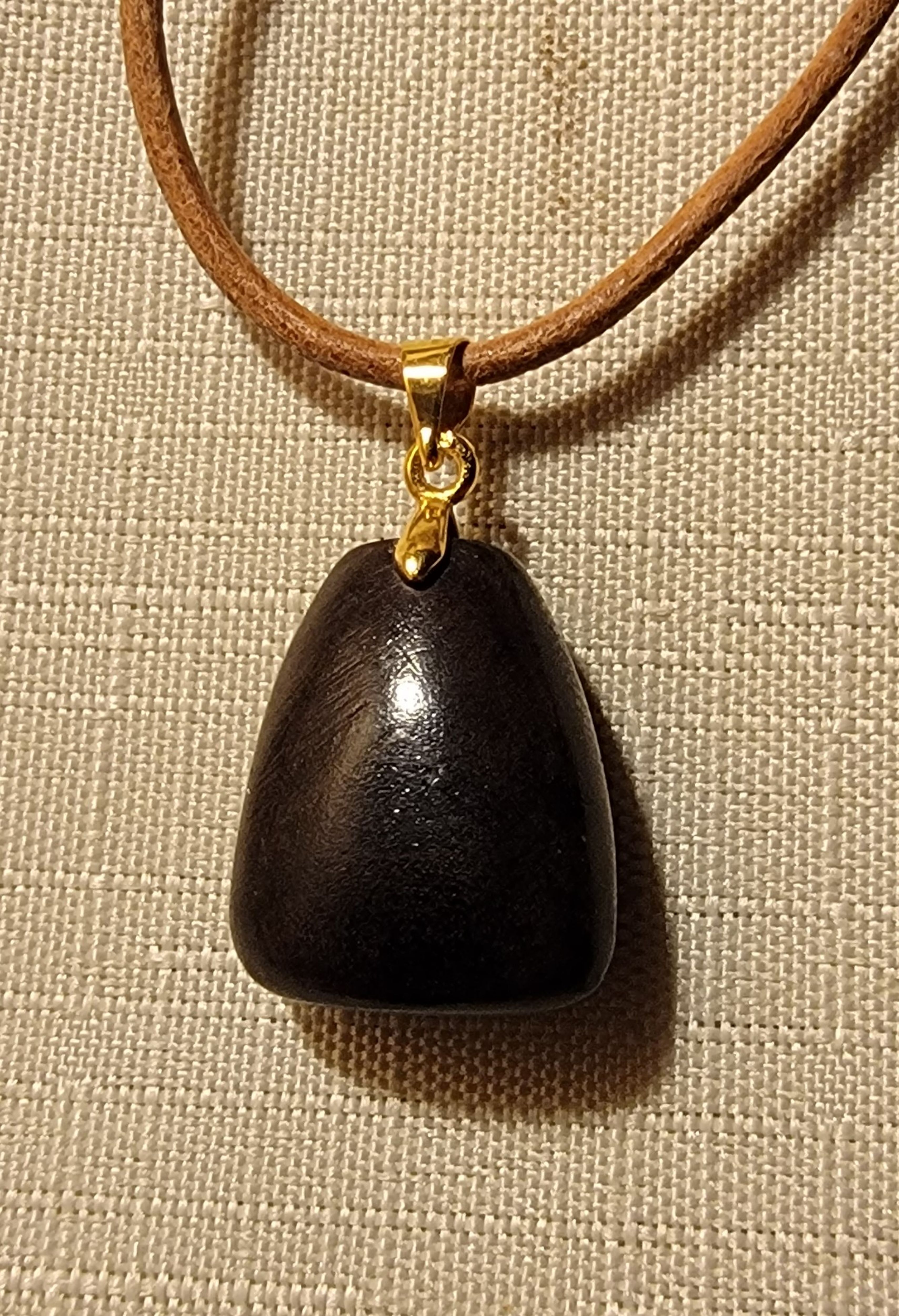 Image de Pendentif goutte en Jais